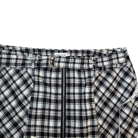 Plaid Mini Skirt Retro Y2K Style 2X Buckle Front Pockets Black Gray White - Picture 3 of 7